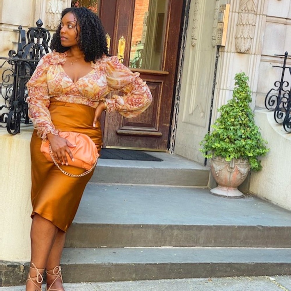 Soft ruffle paisley print top